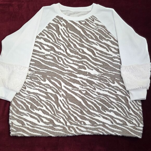 Pullover - Picture 2 of 3